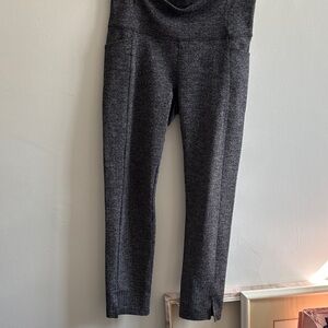 Athleta Black and Gray herringbone Leggings size small